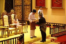 According to convention, the menteri besar is the leader of the majority party or largest coalition party of the selangor state legislative assembly. Amirudin Angkat Sumpah Mb Selangor Rodziah Dilantik Exco