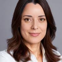 Karen Reznik's Instagram, Twitter & Facebook