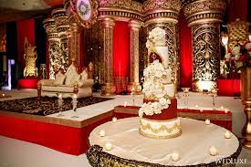 An Opulent Oscar Worthy Wedding At The Fairmont Royal York Wedluxe Magazine Personalized Wedding Decor Royal Indian Wedding Wedding Decor Elegant