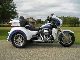 2015 Harley Davidson Flhtcutg Tri Glide Ultra White Hot Pearl Blue Hot Pearl Mauston Harley Davidson Trike Harley Davidson Harley Davidson Motorcycles