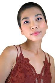 Laurie Hope's Instagram, Twitter & Facebook