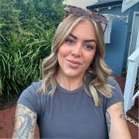 300+ Profile mit dem Suchbegriff „Tegan“