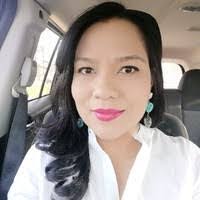 Dania Valladares's Instagram, Twitter & Facebook