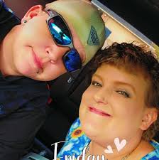 I am in search of a person who can speak and write fluent Italian.