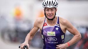 Die rennserie 5150 wird seit 2011 von der world triathlon corporation (wtc) veranstaltet, die auch inhaber der geschützten markenzeichen ironman sowie ironman 70.3 ist und wettkämpfe unter diesen markenzeichen teilweise selbst veranstaltet, teilweise gegen zahlung von lizenzgebühren die nutzung der markenzeichen durch unabhängige veranstalter gestattet. 87momw5dv04lmm