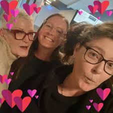 Has anyone gone from a 12 pro max to a base model 17 and can answer a few  questions??