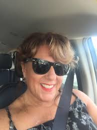 My work bestie is practically my unpaid therapist at this point😅😆