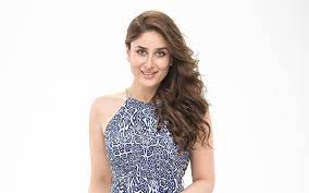 Download Wallpapers Kareena Kapoor Khan Indian Actress Beautiful Women Fashion Model Blue Dress Brunette Bollywood Besthqwallpapers Com Kareena Kapoor Khan Indian Celebrities Kareena Kapoor