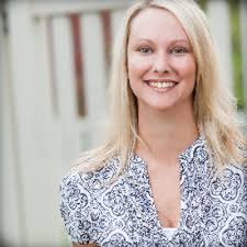 Laura Hoops (@Hoopty78)