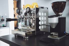 The r cinquantotto will however give those into light, fruity roasts an advantage with its superior ability to dial in to the coffee being used. Review Rocket Appartamento Espresso Machine And Rocket Faustino Grinder 2 48am Everything Kuwait
