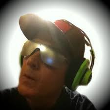 Ariana Martin (@Techno_Arianama)