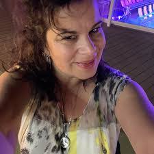 Julie Auclair's Instagram, Twitter & Facebook