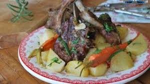 Deci.poftă bună la cotlete de miel la cuptor! Cotlet De Miel La Cuptor Cu Lamaie Si Legume Youtube