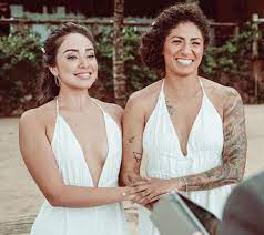 Apesar do jogo sofrido, as brasileiras. Jogadora Da Selecao Brasileira Feminina Cristiane Se Casa Em Praia De Ilhabela Tamoios News