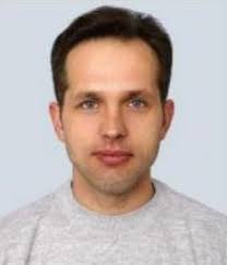 ГЕРОЇ НЕ ВМИРАЮТЬ…»** **ПУГАЧОВ ВАДИМ ВОЛОДИМИРОВИЧ** ***Вічна пам'ять і  вічна слава!*** 16 травня 2020 року минуло вже п'ять років, як не вщухає  біль за полеглим Героєм України Пугачовим Вадимом Володимировичем. Пам'ять  про