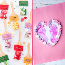 If you have trouble expressing yourself, there are many ways to research examples of what to put on a card and make that statement your own. 35 Easy Diy Valentine S Day Card Ideas 2021