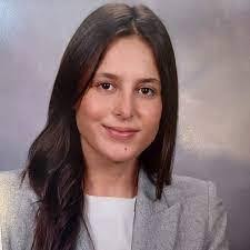 Chloe Taub's Instagram, Twitter & Facebook