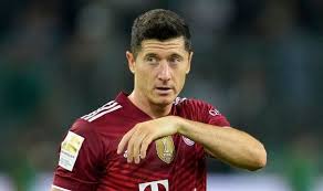Latest robert lewandowski news including goals, stats and injury updates for bayern munich and poland striker plus transfer links and more here. Y91b23rfz6ukfm
