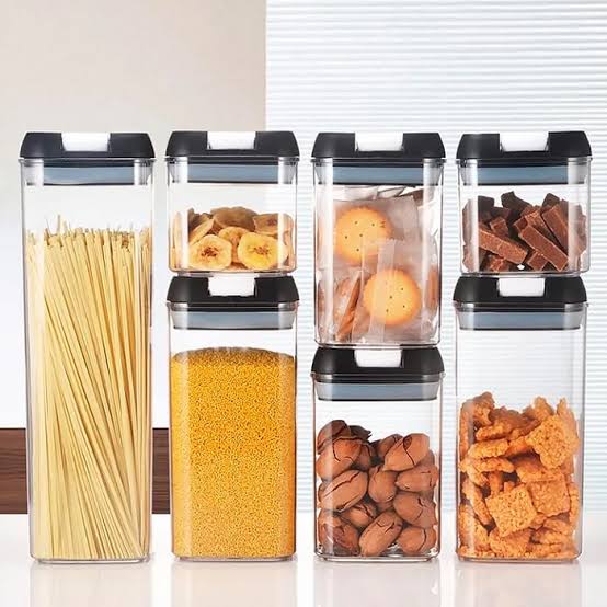 Set de 7 Recipientes Organizadores Apilables con Tapa y Sello de Goma, oferta LOi.
