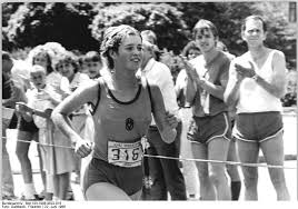 The 1993 new york city marathon ; Leipzig Berlin New York Boston Stationen Im Lebenslauf Einer Legende Larasch Community
