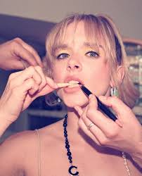 Excited to share this amazing project with the talented Casimere Jollette  for Numero Netherlands 🤍✨ Always a pleasure helping the amazing Raz  Martinez 💓 Talent: Casimere Photographer: Barto Styling: Raz Martinez  Editor: