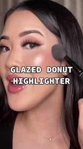 Jaclyn Hill Cosmetics Highlighter Review & First Impressions