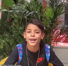 Portuguese footballer cristiano ronaldo plays forward for real madrid. Cristiano Ronaldo Der Alteste Sohn 9 Jahre Stellt Sich In Vier Sprachen Als Er Sein Debut Auf Instagram Aktuelle Boulevard Nachrichten Und Fotogalerien Zu Stars Sternchen