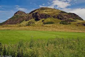 Arthur's seat is an ancient volcano which is the main peak of the group of hills in edinburgh, scotland, which form most of holyrood park, described by robert louis stevenson as a hill for magnitude, a mountain in virtue of its bold design. Loving The Fitness Buzz At Arthur S Seat Fionaoutdoors