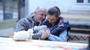 Download ferma vedetelor 2019 apk 3.1.8z for android. Marea FinalÄ Familiile ConcurenÈilor IntrÄ In FermÄ Iar Duelul Pentru Rolul De Fermier Èef Este Cu Eliminare Ferma Protv