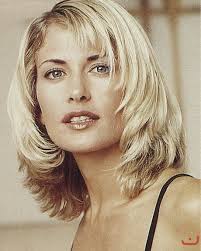 frisuren mittellang stufig locken stufige locken frisuren schulterlang frisuren mittellang stufig locken