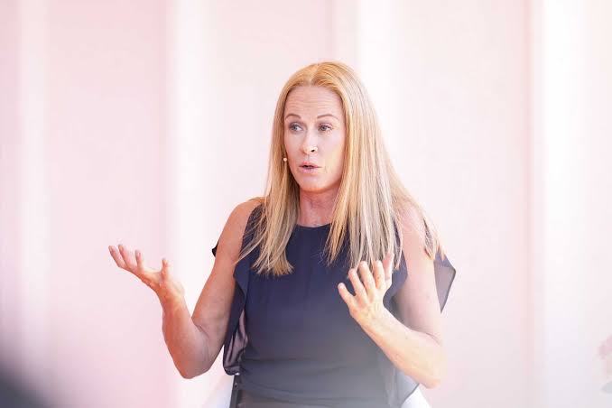 Katja Nybergs svar om snortröret: Massa saker jag undrar