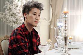 산이), is a south korean rapper. Introducing San E The Khop Loyalist