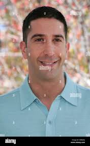 John schwimmer -Fotos und -Bildmaterial in hoher Auflösung