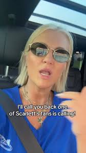 Scarlett was clean with the transition!