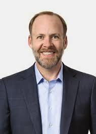 L E A D E R S O F I N F L U E N C E :