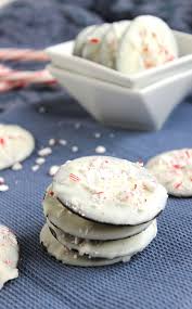 No Bake Peppermint Bark Cookies Video The Suburban Soapbox Recipe Christmas Cooking Christmas Food Peppermint Bark Cookie