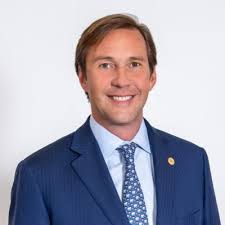 Luann Hicks (@luannharrell)