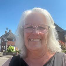 Hello, does anyone know if the 22 to Wellington stops at or near Rumwell  Farm Shop please?