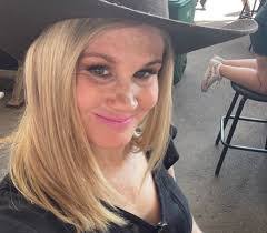 Danielle Leroux's Instagram, Twitter & Facebook