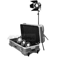 Arri 2600 Watt Tungsten Fresnel Lighting Kit 2600w Lk 0005659
