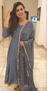 Netizens warned priyanka chopra over the picture of pakistani actress mehwish hayat and nick jonas. Pin By Jigz On My Saves Pakistani Actress Pakistan Fashion Fashion