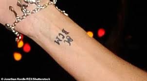 The england manager asked for her phone number right in front of his partner, nancy dell'olio but craftily he spoke in swedish! Ulrika Jonsson Has Pappa Tattoo On Collarbone To Honour Father Daily Mail Online