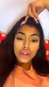 Hahahahaha laugh with me x #analogy #lovelifeisashambles #lostintransit  #hermesdelivery #canwejust #damagedgoods #letslaughtogether #cantdeal #fyp