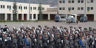 La scuola ispettori e sovrintendenti della guardia di finanza italiana è una struttura militare sita all'aquila ed ospita la scuola che si occupa di preparare gli ispettori ed i sovrintendenti del corpo. Muore A 25 Anni Un Allievo Della Finanza L Aquila Il Centro