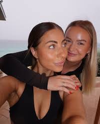 Alysha White's Instagram, Twitter & Facebook