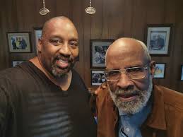 Ladies & Gentlemen!!! The one and only Dr. Patrick Alston !!!🔥💯🔥💯🎼🎶🎵🎶🎵🎶🎵🎹🔥🔥🔥🎹🔥🎹🔥