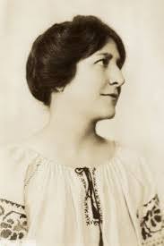 Hall, Evelyn Beatrice (1)