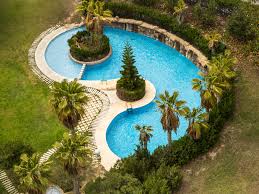 Gabe ortiz this trilogy fiberglass columbia model, flat back kidney shaped swimming pool, in river rock color, is 14.5' x 28'. 23 Outdoor Kidney Shaped Swimming Pools Photos Home Stratosphere