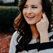 Flora Abarca's Instagram, Twitter & Facebook