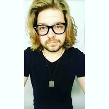 Kyle Bicknell's Instagram, Twitter & Facebook